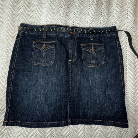 Women's Tommy Hilfiger Denim Mini Skirt - Size 12 - Picture 7 of 8